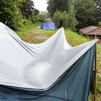 Turisti so plavali med &scaron;otori