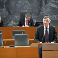 Novi predsednik DZ je Milan Brglez