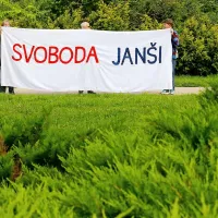 Jan&scaron;a: Ko vemo, da imamo prav, je treba vztrajati