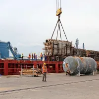 Namesto tovarne suha marina?