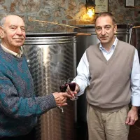 Od očeta Albina je v rodnih Godnjah prevzel svoj edini hobi - vinogradništvo in kletarstvo 