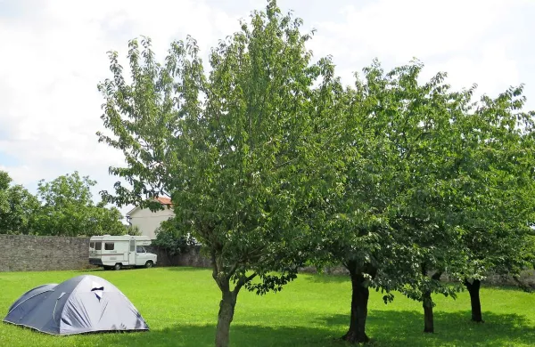 Kamp v Štorjah ob našem obisku ni bil polno zaseden, a pričakovati je, da bo slika kmalu popolnoma drugačna.
