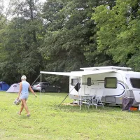 Kamp pri Dujčevi domačiji je ta konec tedna gostil kar nekaj šotorov, avtodomov in prikolic 
