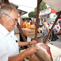 Praznik ugla&scaron;en s sezono