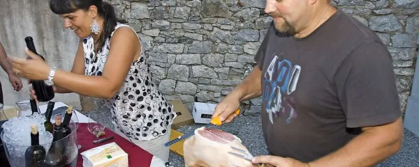 Pršut in teran Loredane in Sebastijana Štembergerja iz Šepulj