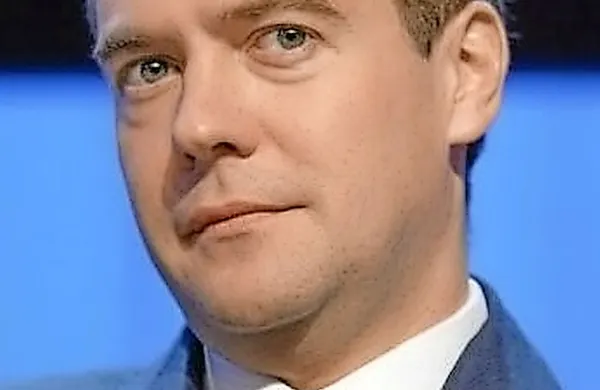 Rusija uvaja “popoln embargo” na uvoz večine hrane iz EU, ZDA, Avstralije, Kanade in Norveške, je sporočil ruski premier Dmitrij Medvedjev