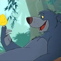  Leni, brezskrbni medved je eden glavnih likov
