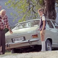  
V vlogi Petra ob filmskem “dedku” Daretu Valiču
