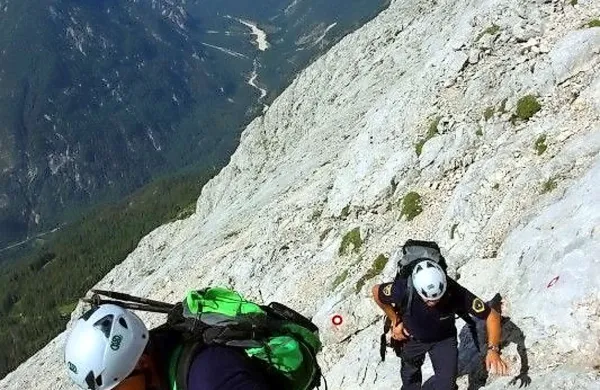 Policisti poleti preverjajo, kaj se dogaja v gorah