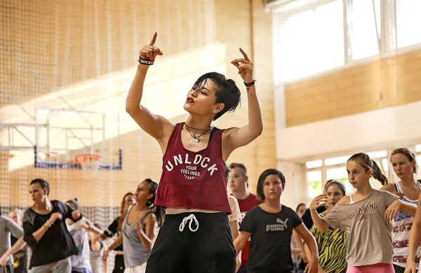 V Šempeter se vrača slovita hip hop plesalka Koharu Sugawara