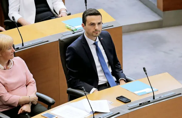 Vodja poslancev NSi Matej Tonin z drugim osnutkom koalicijskega sporazuma ni zadovoljen