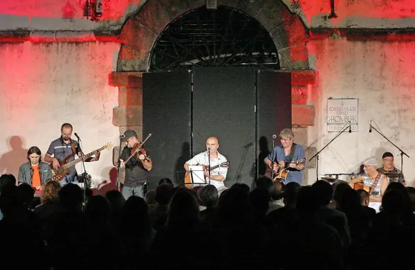 Skupina Mostar Sevdah Reunion je na gradu Kromberk predstavila novo ploščo 