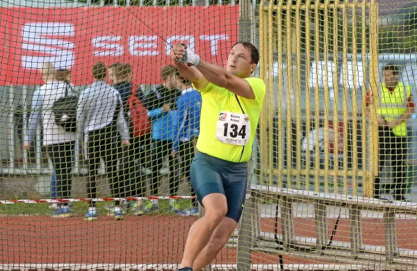 Nekdanji olimpijski in svetovni prvak Primož Kozmus se je na evropskem prvenstvu v Zürichu  uvrstil v finale meta kladiva