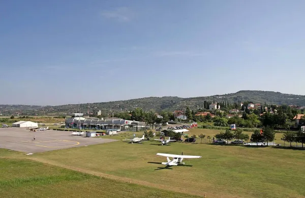 Portoroško letališče že od začetka maja čaka na letalo iz južne Italije, a ne vedo, kdaj bo pristalo in ali sploh bo