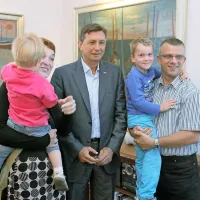 Gneča v uradu predsednika republike