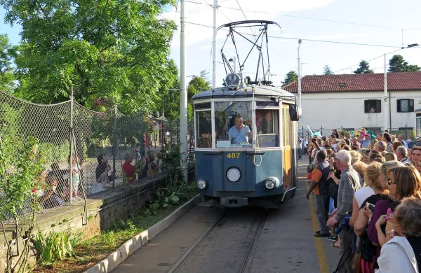 Openski tramvaj se po dveh letih mirovanja spet vrača na tirnice