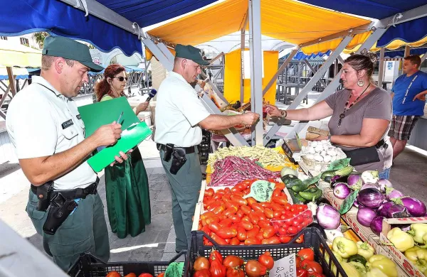Finančni inšpektorji so se včeraj ustavili tudi pri stojnici Marinelle Grbac na koprski tržnici