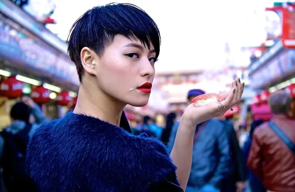 Koharu Sugawara je mednarodno uveljavljena plesalka in obraz korporacije Nike 