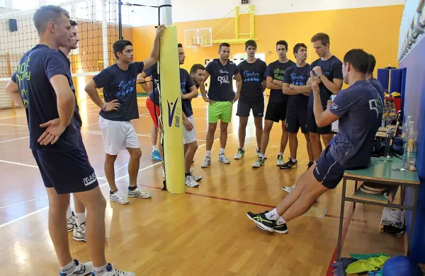 Go Volley   na pripravah - tokrat le z domačo mladino in s povratniki (prvi z leve je Alan Vidmar)