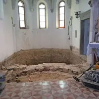 Romanska apsida v obstoječi cerkvi sv. Lenarta