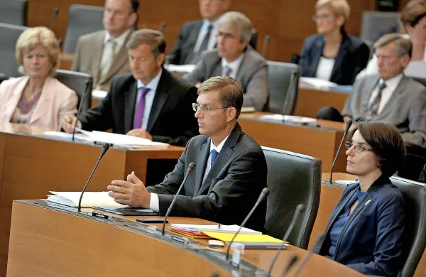 Najmanj je znano glede osmerice kandidatov za ministrska mesta, ki naj bi pripadla SMC