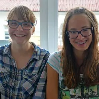  Nika Krašna (levo) in Nika Pregelj se zavedata, kako pomembno je znanje tujih jezikov   