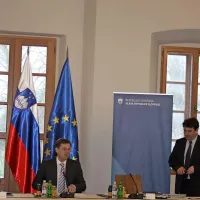 Vlada bo imela 14 ministrstev in vsaj eno ministrstvo brez resorja