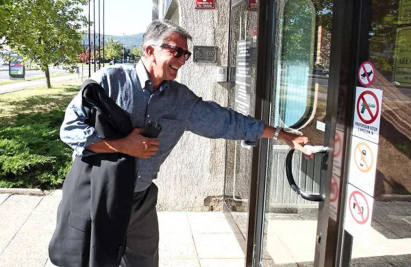Tomislav Klokočovnik je pred letom dni nasmejano prikorakal na zaslišanje