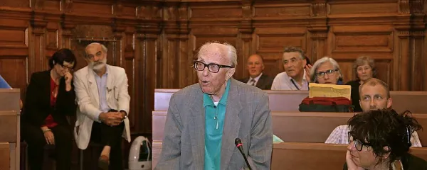 Boris Pahor: “Mogoče si bo Rebula še premislil in bova vendarle skupaj nastopila za dobro slovenske državniške zrelosti in enotnosti. Čeprav se v pogledih razlikujeva, nama leta svetujejo modro ukrepanje.” 
