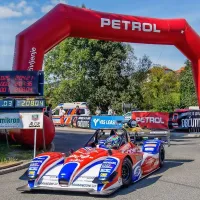 Dirkalnik Norma M20FC z zmagovalnim voznikom Italijanom Simoneom Faggiolijem 