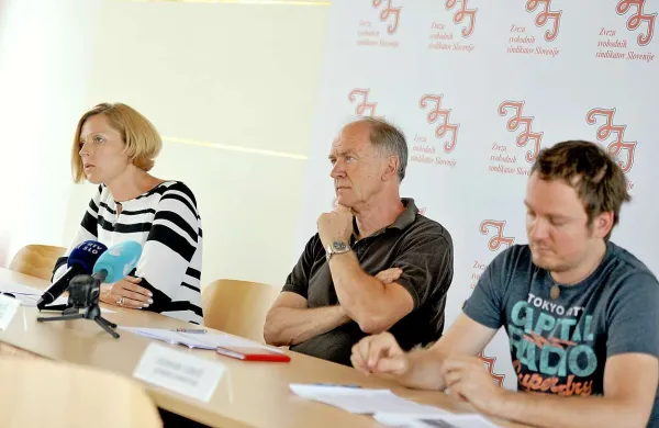 Goran Lukič skrajno desno