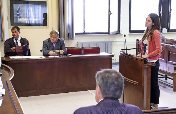 Marina Jelen je včeraj zanikala krivdo, Andreja Čmaj Fakin pa se je sodišču zaradi zdravstvenih težav opravičila 