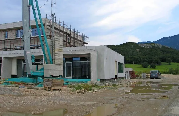 Podizvajalci bodo pospešili dela, občina pa jim je obljubila, da jim bo  celotno plačilo zagotovila čim hitreje po prevzetih delih