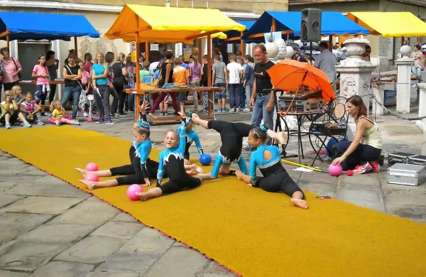 Gimnastičarke Gimnastičnega društva Capris so navdušile predvsem dekleta 