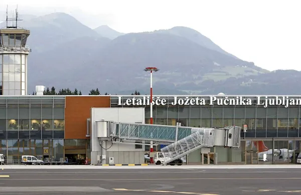 Aerodrom Ljubljana bodo danes prodali nemškemu Fraportu