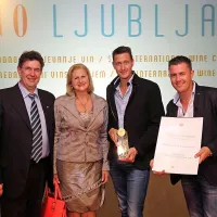 Na podelitvi naslova svetovnega šampiona za penino Silveri blanc de blancs 2008 v Ljubljani (z leve): Boris, Maruška, Taras in Tadej Gašparin