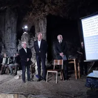Hvala Kafki, Hendrixu, Bogu