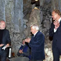 Hvala Kafki, Hendrixu, Bogu