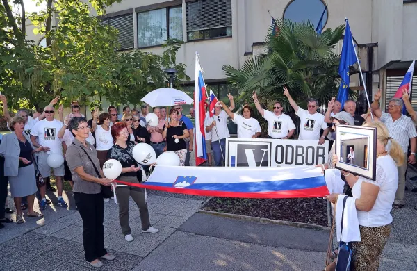 Shoda v podporo Jan&scaron;i tudi na Primorskem