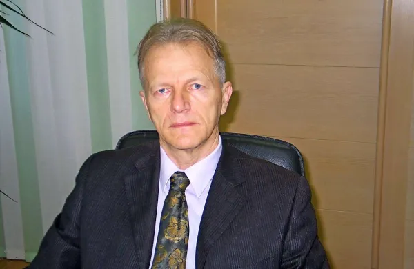 Zlatko Jenko: Zdaj nimamo nobene kreditne linije, lizinga ali bančne garancije za nove in že dobljene posle, pa kljub temu redno poravnavamo svoje obveznosti do pogodbenih partnerjev,  izplačujemo plače, plačujemo davke, prispevke in ddv. 