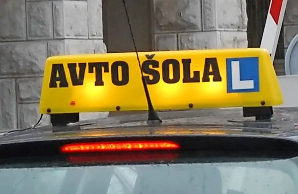 Župani zahtevajo, da se ohrani  možnost opravljanja praktičnega dela vozniškega izpita v Ajdovščini, Ilirski Bistrici, Velenju, Trbovljah, Brežicah, Tolminu, Ormožu, Litiji in Idriji