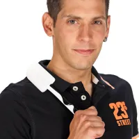 Valerio Lutman (30) iz Šempetra pri Gorici. Po izobrazbi je kuhar, slaščičar in gostinski tehnik. Za kuhanje so ga navdušili starši. Pravi, da mu kuharija  omogoča nenehno učenje in odkrivanje novih kombinacij okusov.