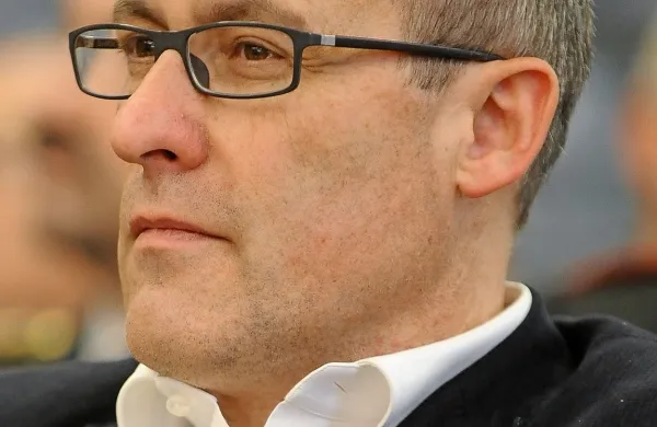 Ugo Rossi zagovarja gozdne čuvaje in veterinarje, češ da niso imeli druge izbire, z uspavalnim odmerkom pa da se je potem nekaj zataknilo