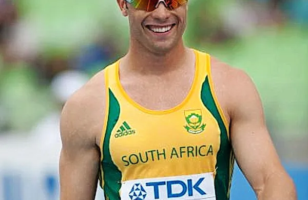  Južnoafriški paraolimpijec Oscar Pistorius je  kriv nenaklepnega uboja svojega dekleta 