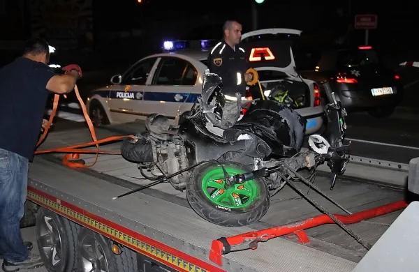 Nesreča, ki se je zgodila v križišču na Markovcu, je spet odprla razpravo o  pomanjkljivi zakonodaji. Policisti pa poudarjajo, da so za ravnanje otrok v prometu odgovorni starši.  