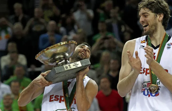 Juan Carlos Navarro (levo) in Pau Gasol sta tokrat ostala brez reprezentančne lovorike. Bosta pri 34-ih letih še vztrajala v španskem dresu?