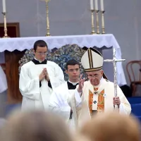 Papež v Redipulji o tretji svetovni vojni in načrtovalcih groze