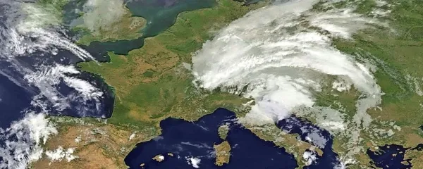  hladno višinsko jedro bo postopno začelo zapuščati naše območje