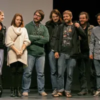 Ekipa največjega presenečenja festivala, filma Prespana pomlad režiserja in scenarista Dominika Menceja (tretji z desne), ki je s štirimi vesnami svojevrsten zmagovalec festivala