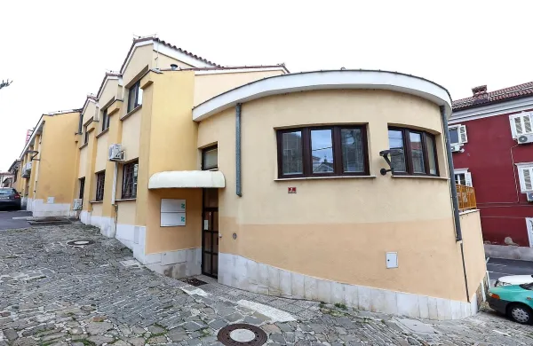 V Zavodu za zaposlovanje napovedujejo, da bo odkup stavbe v Kopru pod streho sredi prihodnjega leta  